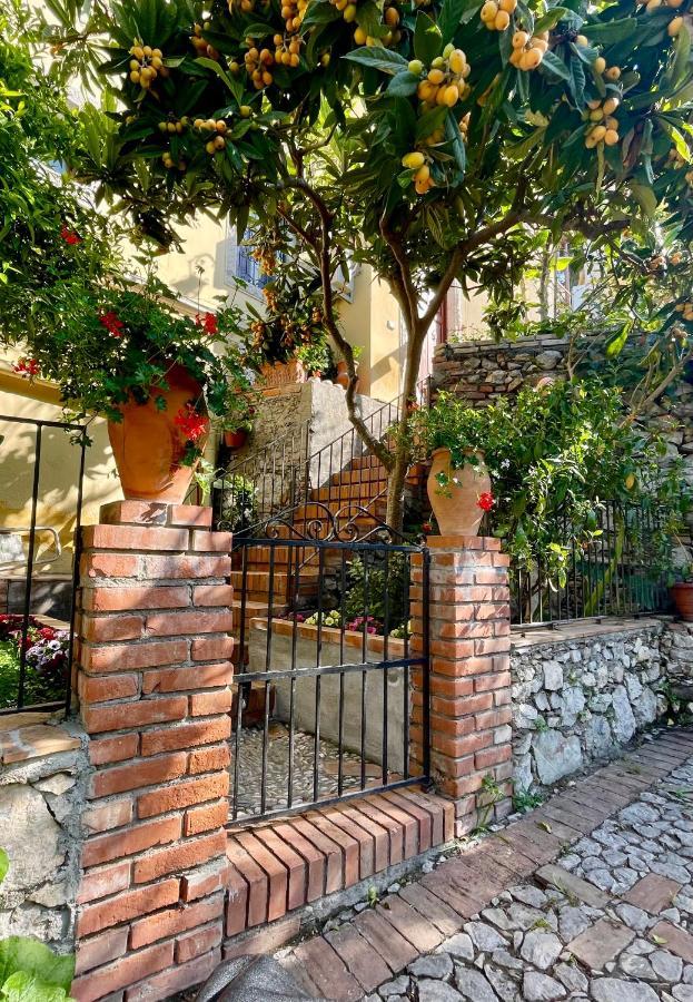 Charme House Taormina Exterior foto